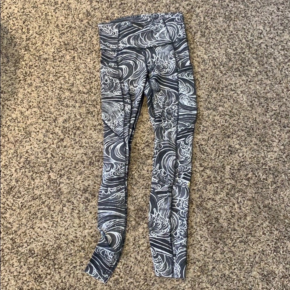 Lululemon seawheeze tights size 2